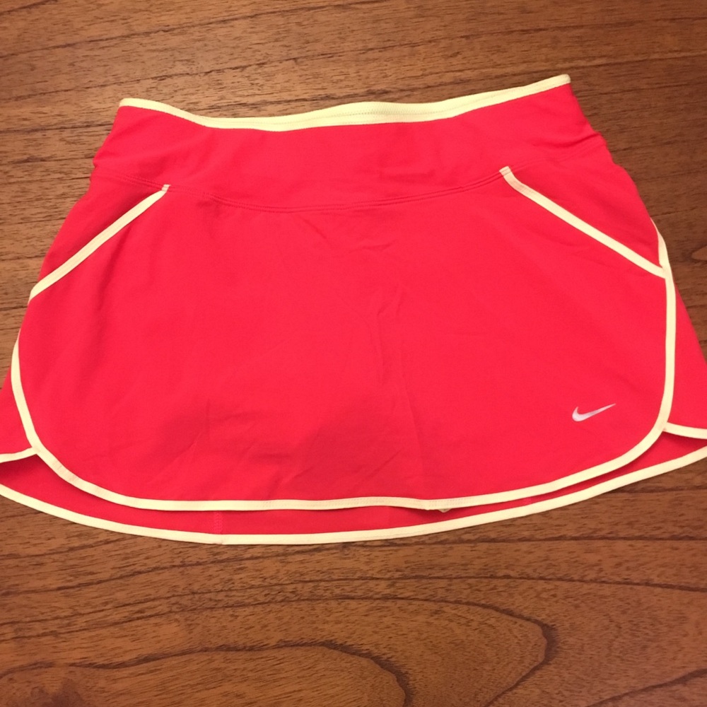 Nike Running/Tennis Skirt NWOT